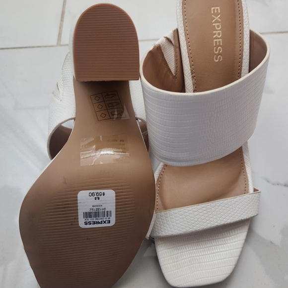 Express Women's White Heeled Sandals - Picture 3 of 6